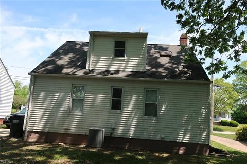 856 E 209th St, Euclid, OH 44119 photo 17