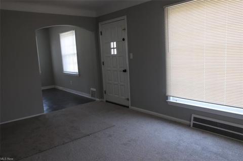 856 E 209th St, Euclid, OH 44119 photo 6