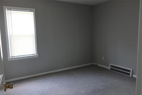 856 E 209th St, Euclid, OH 44119 photo 7