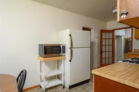 1077 Dayton St, Akron, OH 44310 photo 12