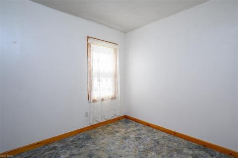 1077 Dayton St, Akron, OH 44310 photo 16