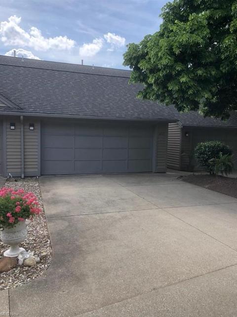 1717 N Pointe Dr NW, Canton, OH 44708 photo 1