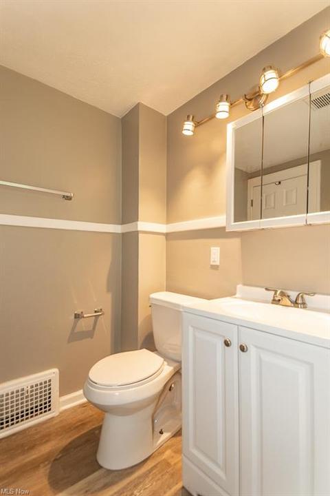 1917 Robindale St, Wickliffe, OH 44092 photo 28