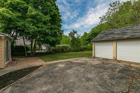 1917 Robindale St, Wickliffe, OH 44092 photo 4