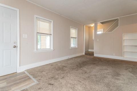 1917 Robindale St, Wickliffe, OH 44092 photo 8