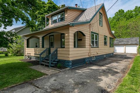 1917 Robindale St, Wickliffe, OH 44092 photo 1