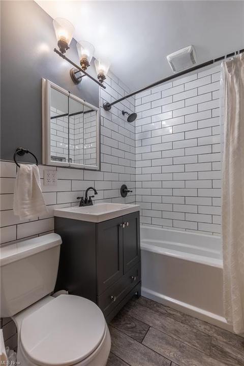 652 E 305th St, Willowick, OH 44095 photo 23
