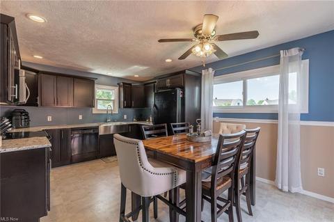652 E 305th St, Willowick, OH 44095 photo 14