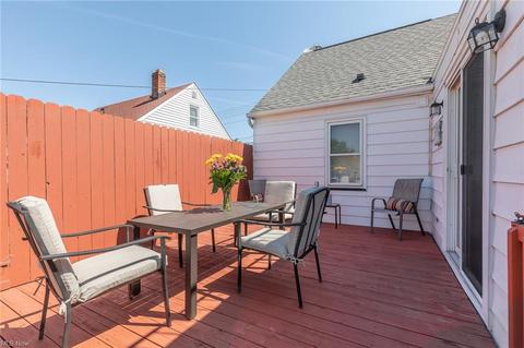 652 E 305th St, Willowick, OH 44095 photo 9
