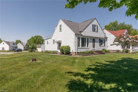 652 E 305th St, Willowick, OH 44095 photo 3