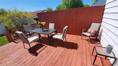 652 E 305th St, Willowick, OH 44095 photo 8