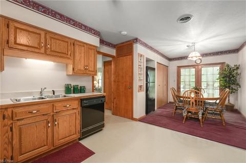 10594 Lagrange Rd, Elyria, OH 44035 photo 11