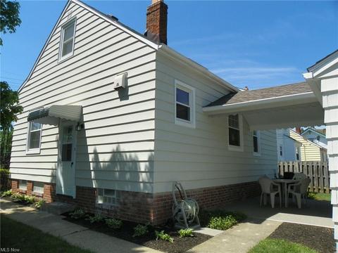9404 Snow Rd, Parma, OH 44130 photo 25