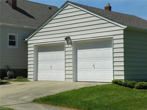 9404 Snow Rd, Parma, OH 44130 photo 32