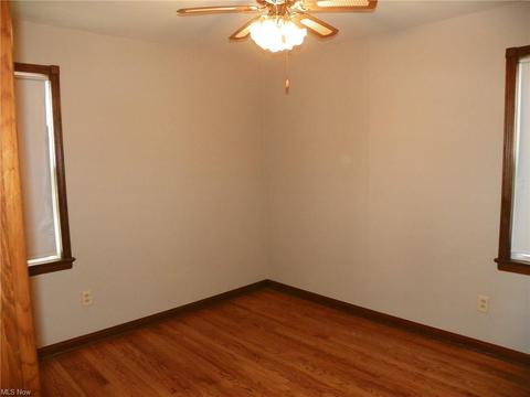 9404 Snow Rd, Parma, OH 44130 photo 11