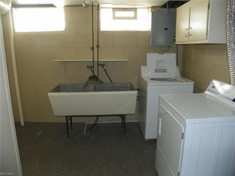 9404 Snow Rd, Parma, OH 44130 photo 19