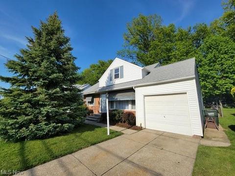 417 E 255th St, Euclid, OH 44132 photo 1