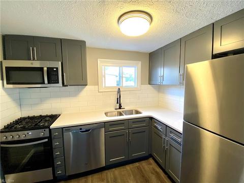 7703 Essen Ave, Parma, OH 44129 photo 22