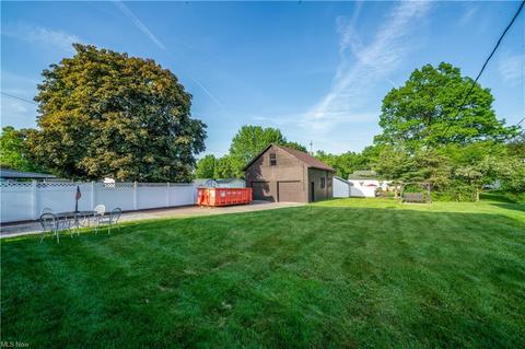 2364 S Freedom Ave, Alliance, OH 44601 photo 3