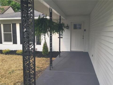 355 Longford Ave, Elyria, OH 44035 photo 2