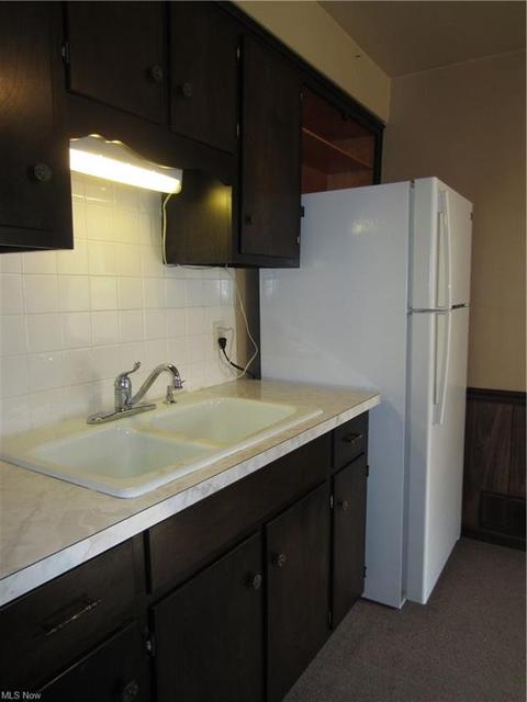 627 Cambridge Ave, Elyria, OH 44035 photo 7