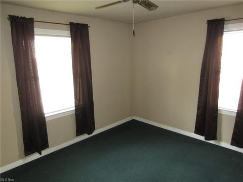 627 Cambridge Ave, Elyria, OH 44035 photo 8