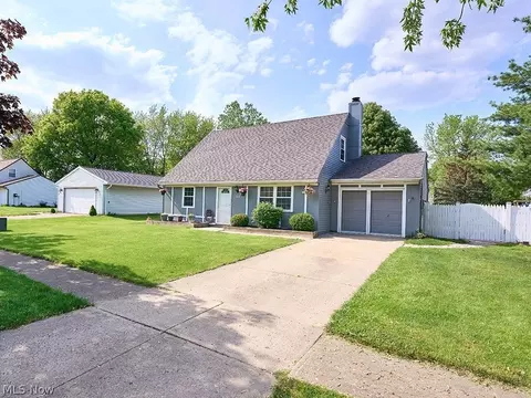 148 Tennessee Ave, Elyria, OH 44035 photo 2
