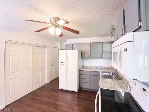 148 Tennessee Ave, Elyria, OH 44035 photo 10