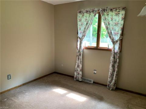 2937 Erich Dr, Willoughby Hills, OH 44092 photo 6