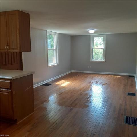 511 Spring St, Philo, OH 43771 photo 3
