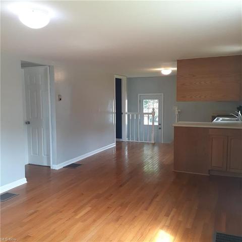 511 Spring St, Philo, OH 43771 photo 4