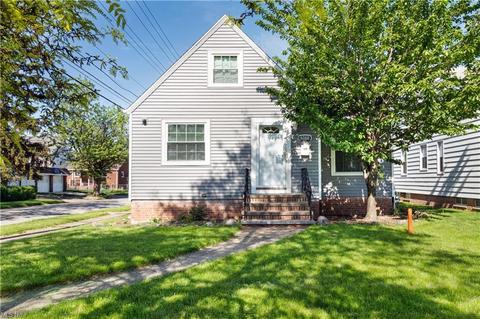 6168 Wareham Dr, Parma, OH 44129 photo 1
