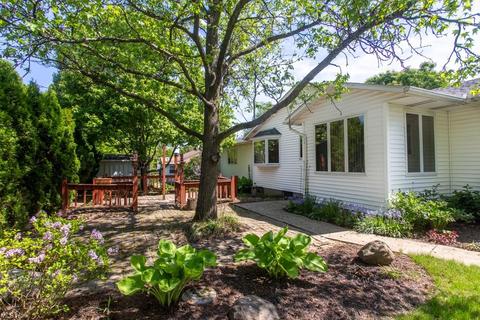 1290 Harmony Dr, Wadsworth, OH 44281 photo 9
