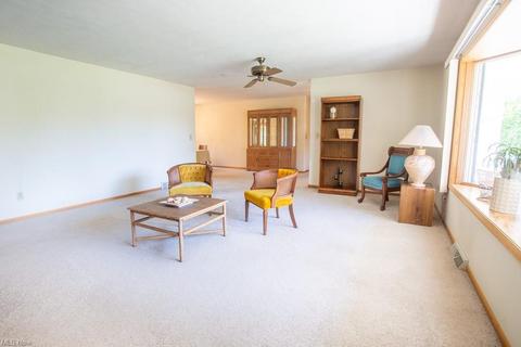 1290 Harmony Dr, Wadsworth, OH 44281 photo 11