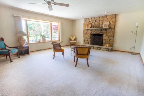 1290 Harmony Dr, Wadsworth, OH 44281 photo 12