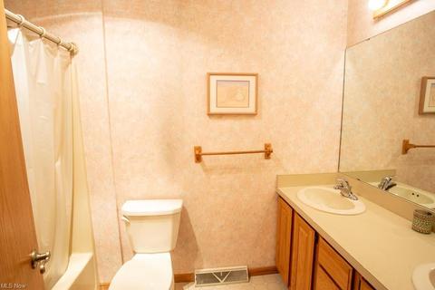 1290 Harmony Dr, Wadsworth, OH 44281 photo 26
