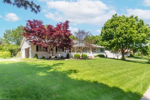1290 Harmony Dr, Wadsworth, OH 44281 photo 6