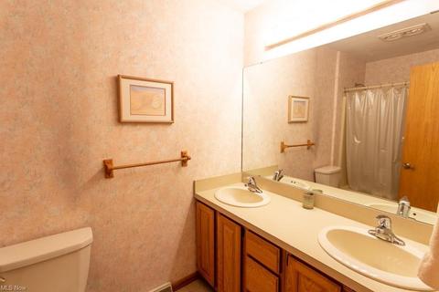 1290 Harmony Dr, Wadsworth, OH 44281 photo 27