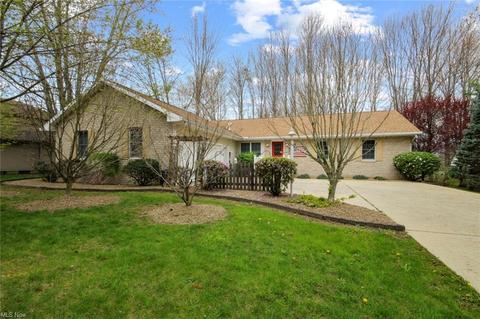 237 Clingan Rd, Struthers, OH 44471 photo 1