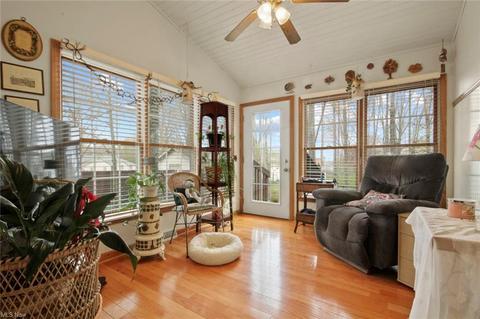 237 Clingan Rd, Struthers, OH 44471 photo 4