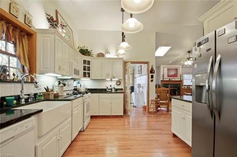 237 Clingan Rd, Struthers, OH 44471 photo 2