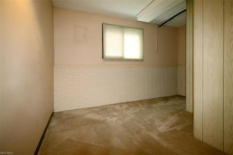 222 Commodore Cir, Elyria, OH 44035 photo 25
