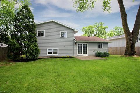 222 Commodore Cir, Elyria, OH 44035 photo 27