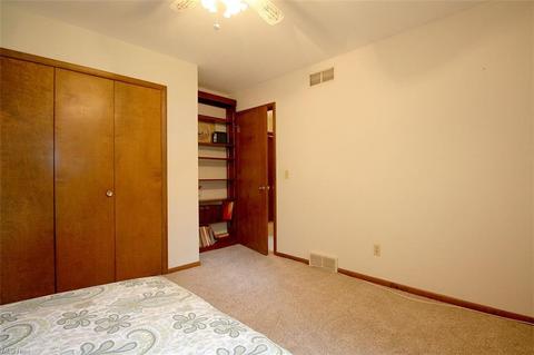 222 Commodore Cir, Elyria, OH 44035 photo 22