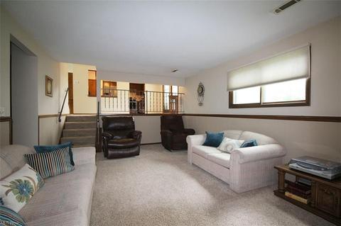 222 Commodore Cir, Elyria, OH 44035 photo 11
