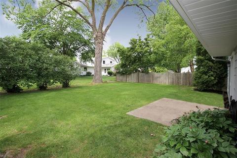 222 Commodore Cir, Elyria, OH 44035 photo 28