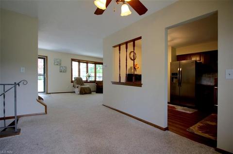 222 Commodore Cir, Elyria, OH 44035 photo 9