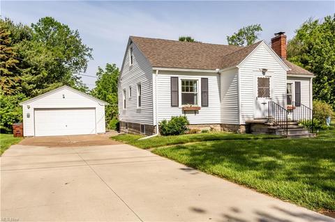 6066 Baetz Ct, Elyria, OH 44035 photo 1