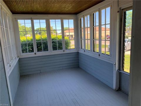 196 E Jackson St, Painesville, OH 44077 photo 5