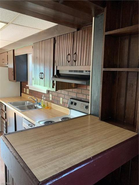 196 E Jackson St, Painesville, OH 44077 photo 15